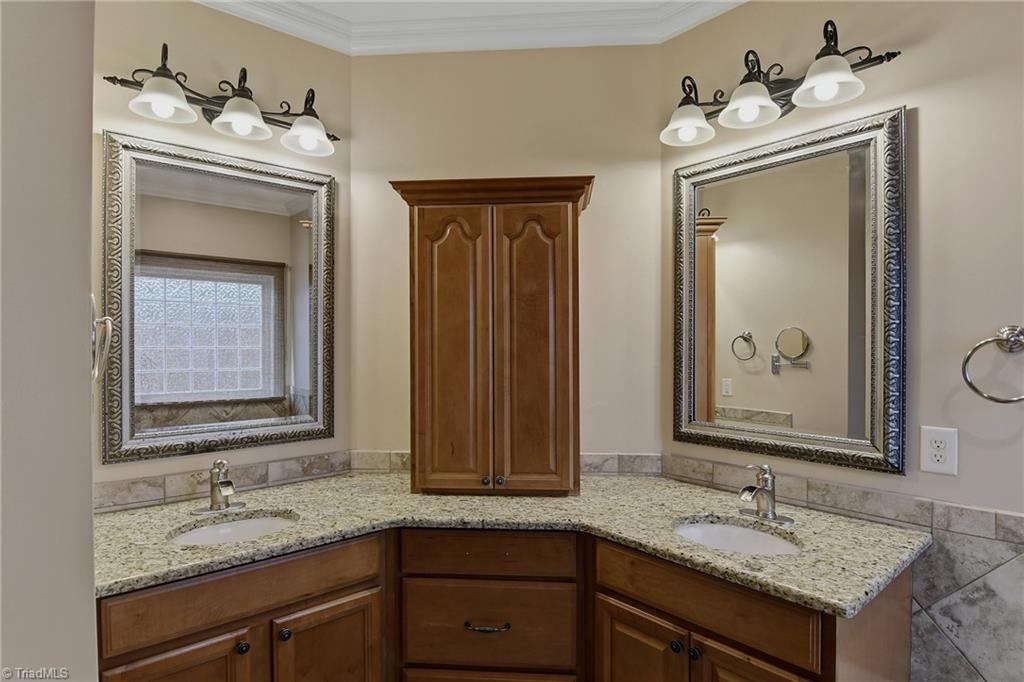 7332 Strawberry Road Summerfield, NC 27358 - Photo 17 of 47 Gallery Image 17