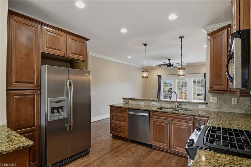 7332 Strawberry Road Summerfield, NC 27358 - Photo 3 of 47 Gallery Image 3