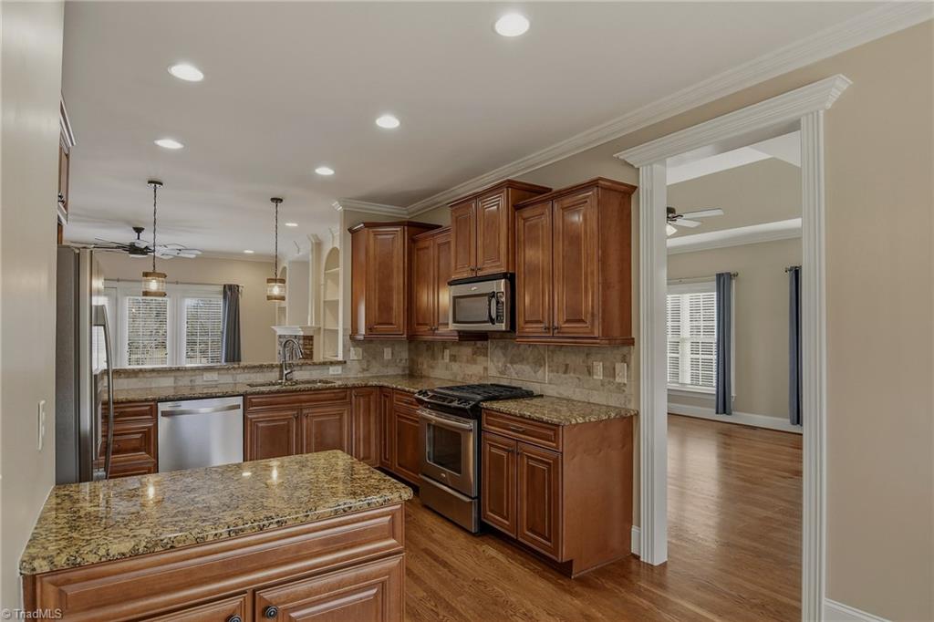 7332 Strawberry Road Summerfield, NC 27358 - Photo 6 of 47 Gallery Image 6