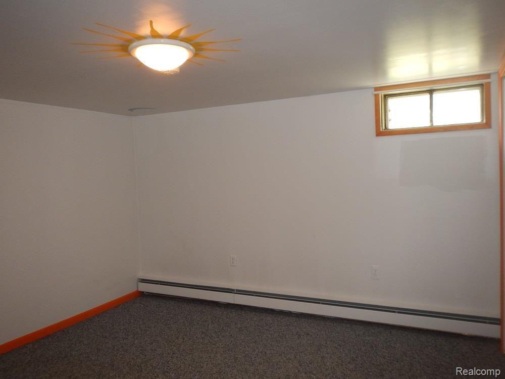 1920 North Baldwin Road Oxford, MI 48371 - Photo 26 of 31 DSCN1067.jpg