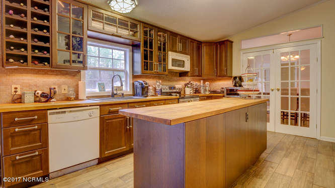 119 Summit Ridge Drive Rocky Point, NC 28457 - Photo 8 of 27 119 Summit Ridge Dr Rocky-small-010-8-P1