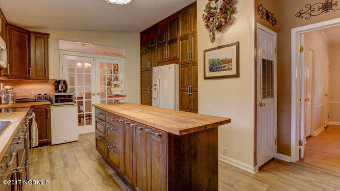 119 Summit Ridge Drive Rocky Point, NC 28457 - Photo 10 of 27 119 Summit Ridge Dr Rocky-small-012-27-P