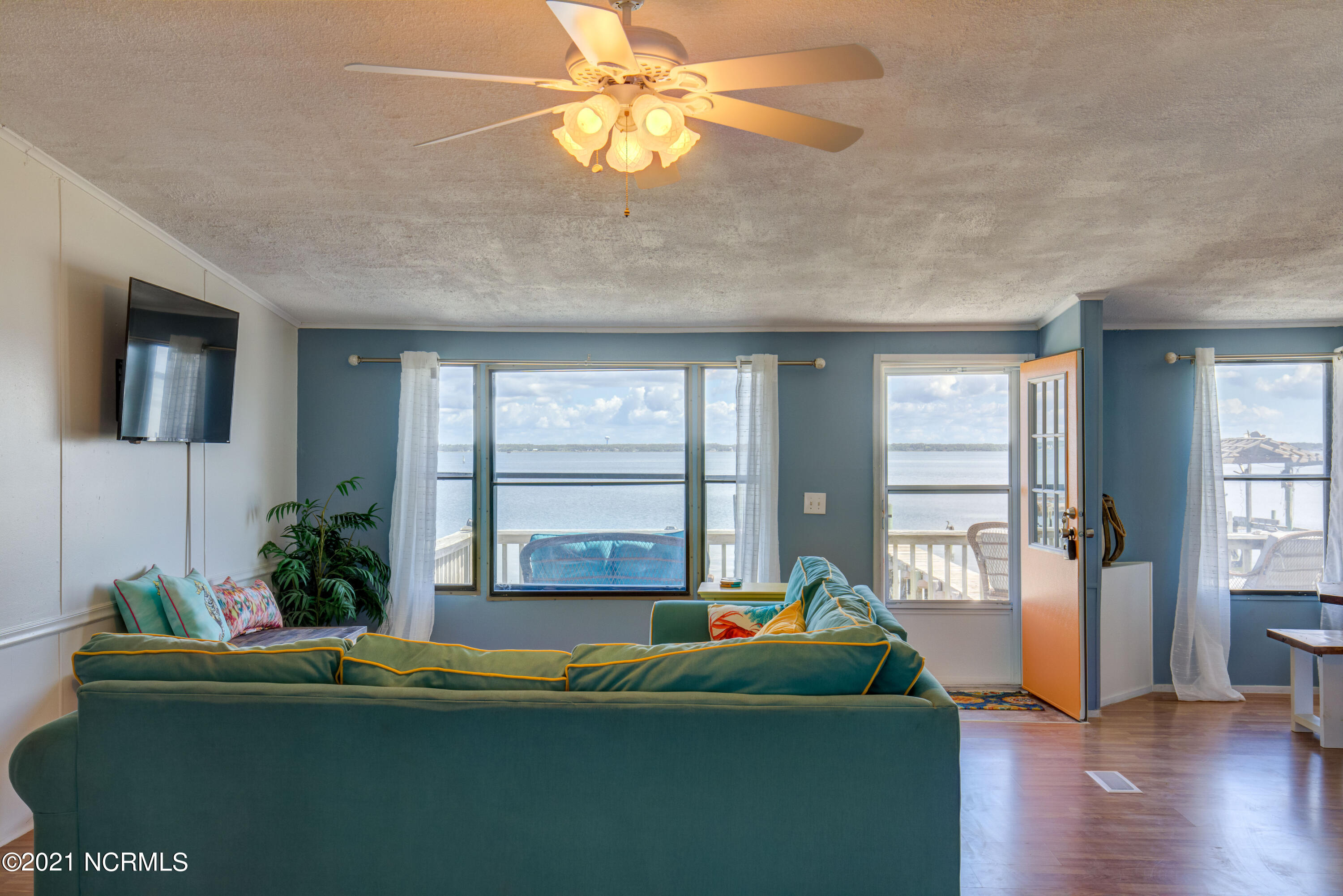 1072 Salter Path Road Atlantic Beach, NC 28512 - Photo 13 of 50 1072 Salter path - Interiors 1111_27