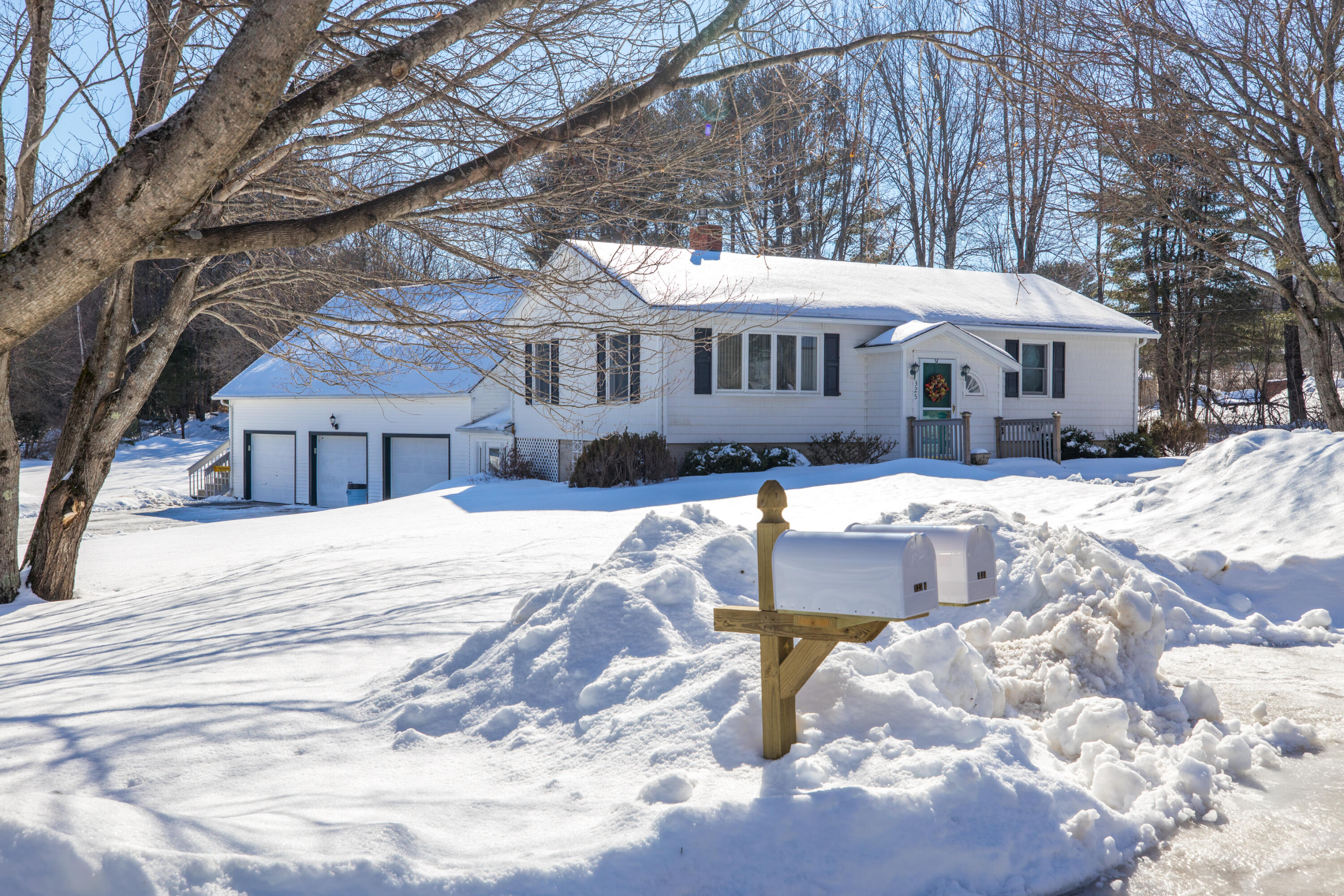 325 Stetson Road Lewiston, ME 04240 - Photo 1 of 51 6I3A8036