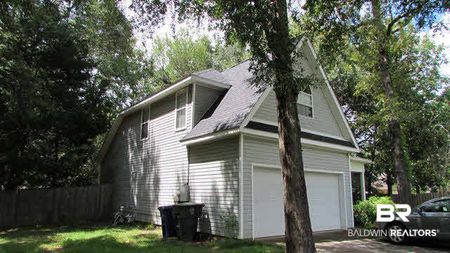 9599 Nottingham Court Daphne, AL 36526 - Photo 11 of 13 DOUBLE GARAGE