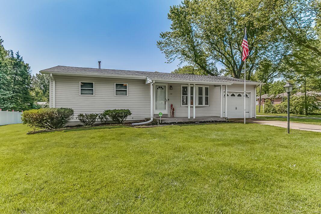 124 Ruth Drive St. Charles, MO 63301 - Photo 2 of 18