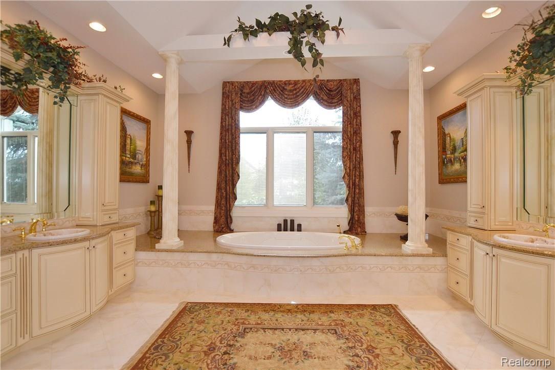 5249 Orchard Ridge Drive Rochester, MI 48306 - Photo 22 of 36 22aa Master Bath With Dual Vanities Orchard Ridge 5249 august_35.JPG
