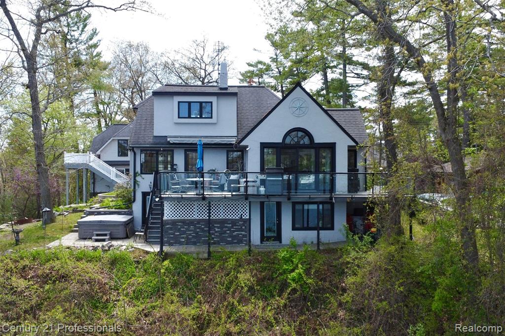 910 Pine Tree Road West Lake Orion, MI 48362 - Photo 48 of 52 Gallery Image 48