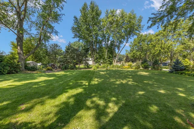 $3,700 | 10S160 Alma Lane, Naperville, IL 60564