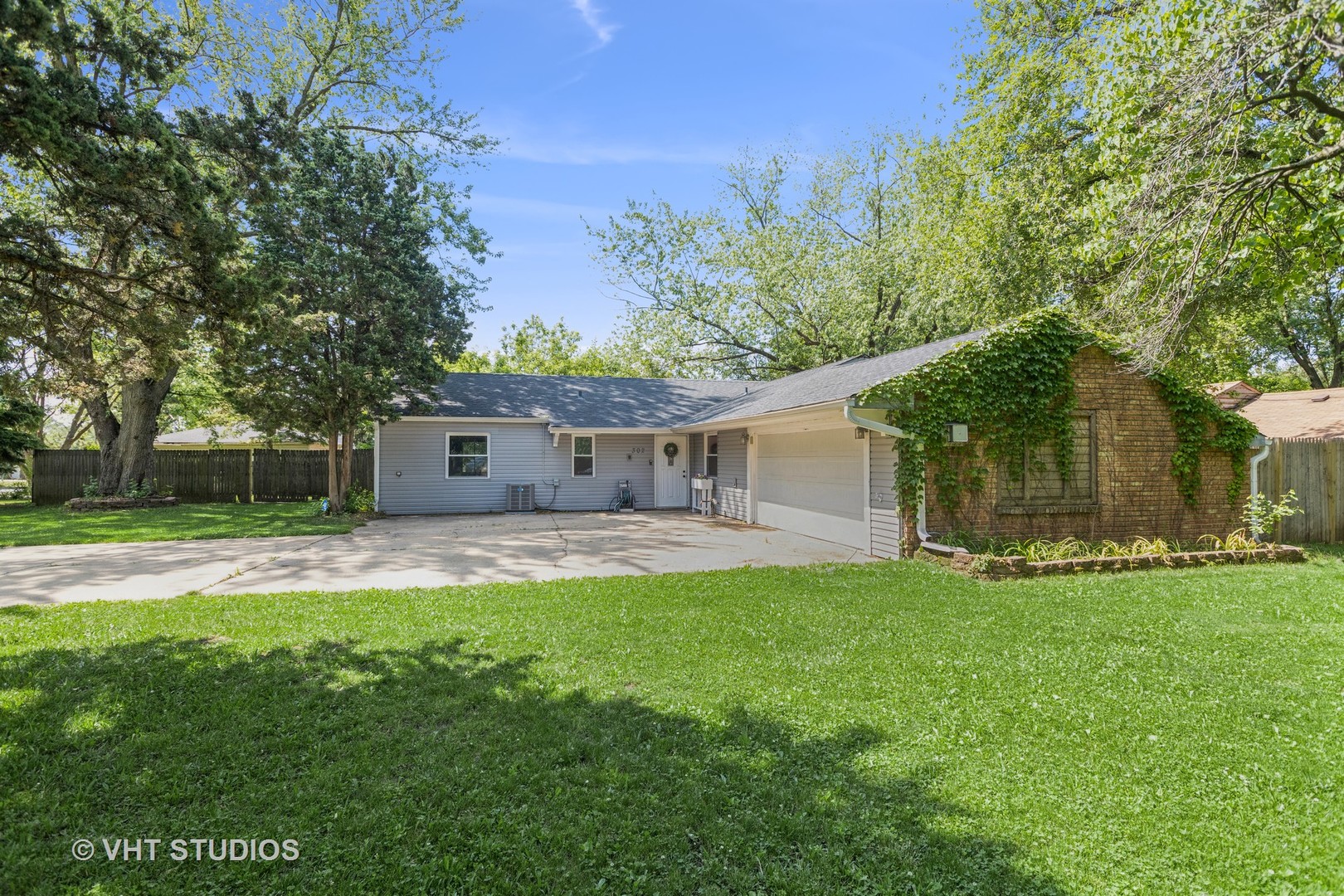 302 Seabury Road Bolingbrook, IL 60440 - Photo 1 of 14