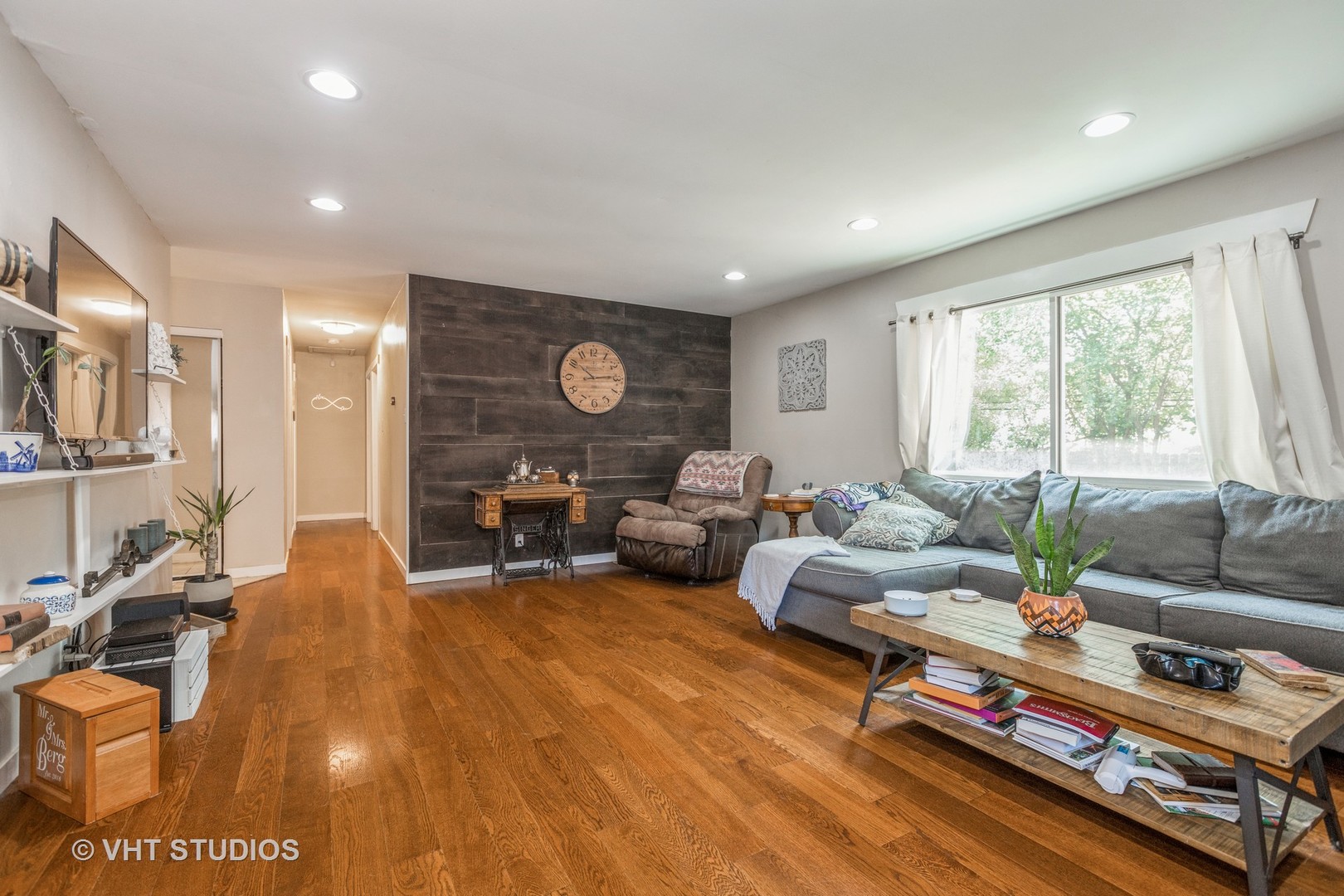 302 Seabury Road Bolingbrook, IL 60440 - Photo 2 of 14