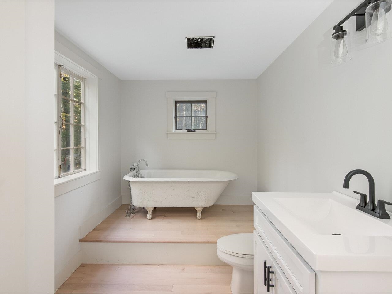 1727 Stage Road Richmond, VT 05477 - Photo 11 of 21