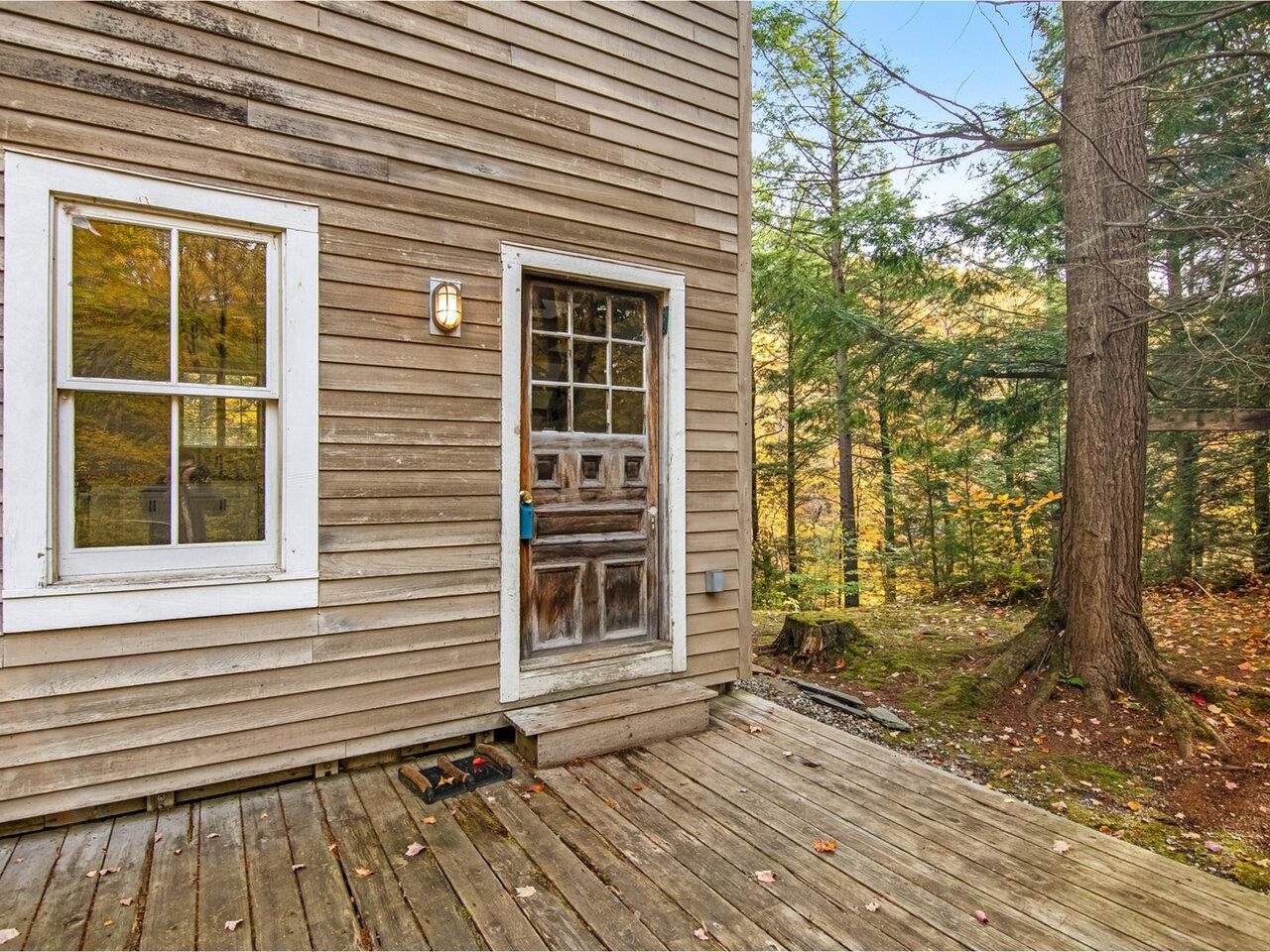 1727 Stage Road Richmond, VT 05477 - Photo 5 of 21