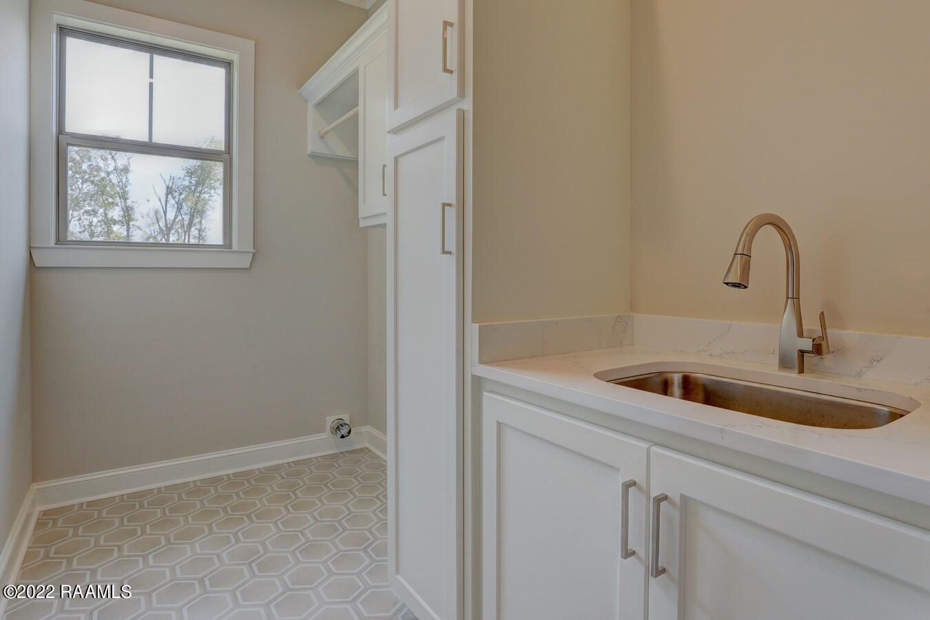 207 Waterhouse Road Carencro, LA 70520 - Photo 29 of 35 Laundry