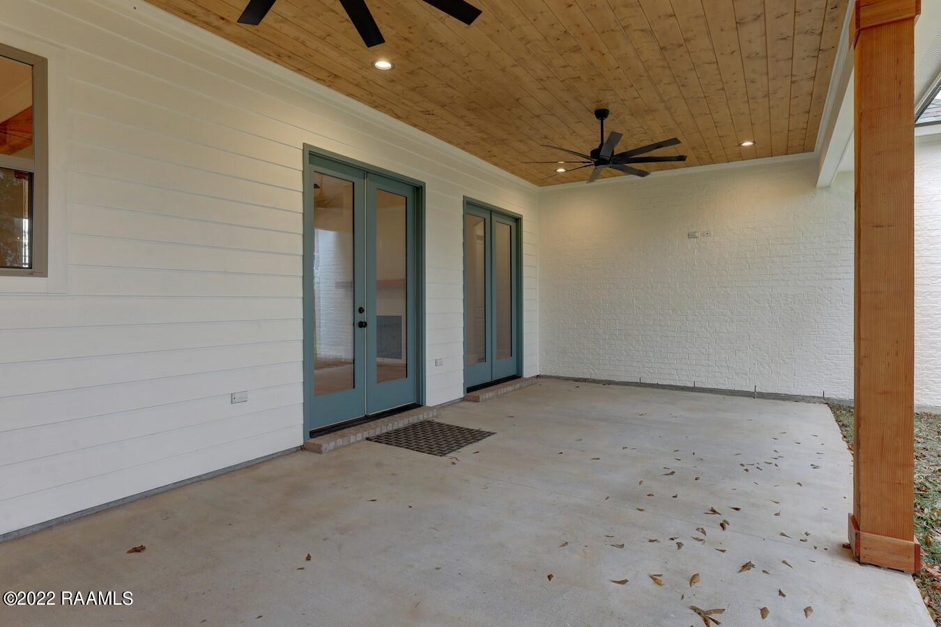 207 Waterhouse Road Carencro, LA 70520 - Photo 33 of 35 Patio