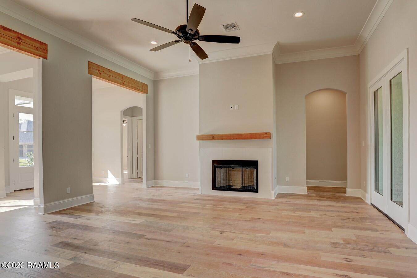 207 Waterhouse Road Carencro, LA 70520 - Photo 9 of 35 Living Room