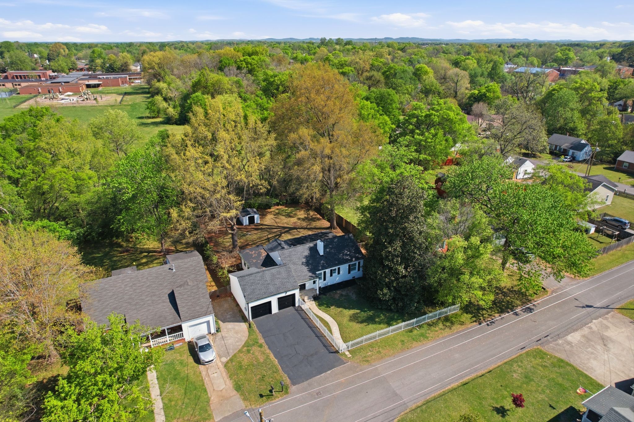 608 Lynn Street Murfreesboro, TN 37129 - Photo 2 of 39