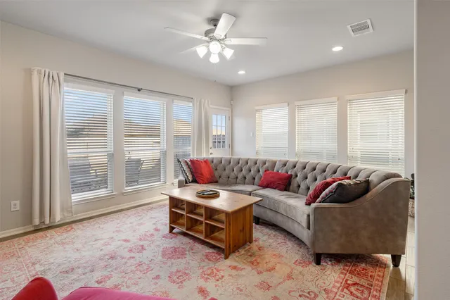 $239,000 | 523 North 1st Street, La Porte, TX 77571