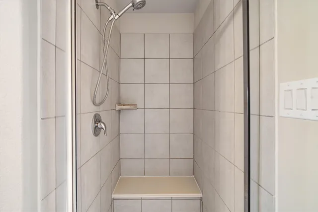 $239,000 | 523 North 1st Street, La Porte, TX 77571