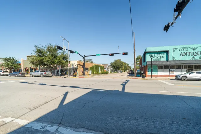$239,000 | 523 North 1st Street, La Porte, TX 77571