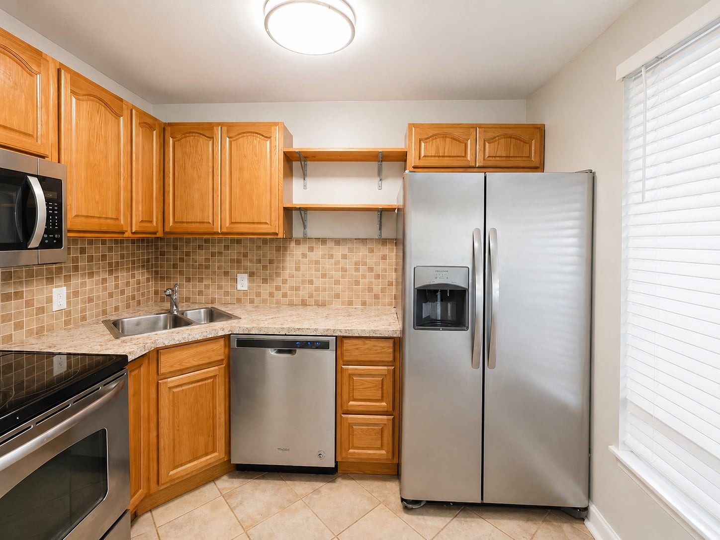 555 North Dupont Avenue, Unit A12 Madison, TN 37115 - Photo 2 of 10