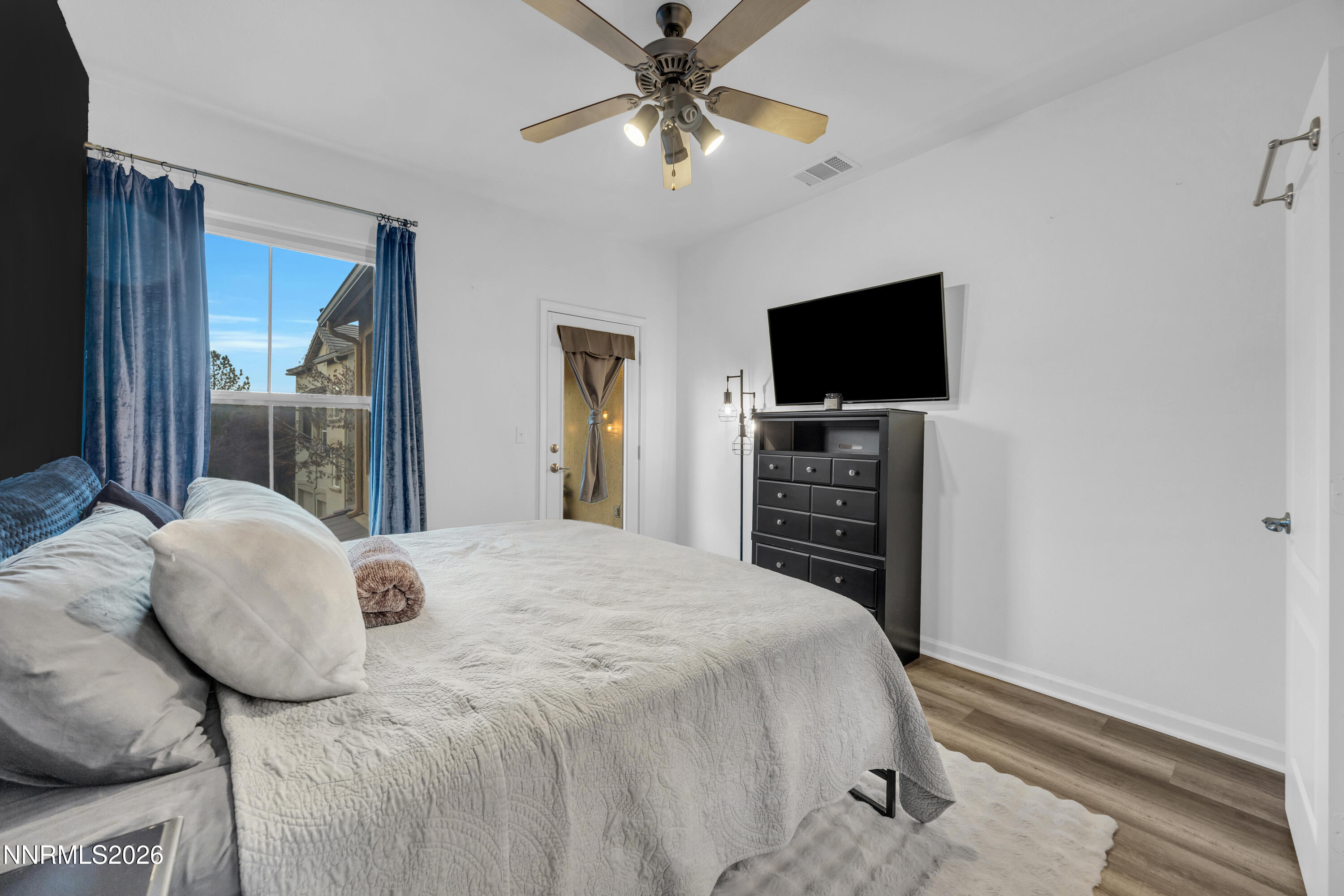 17000 Wedge Parkway, Unit 1722 Reno, NV 89511 - Photo 12 of 27 IMG_1412