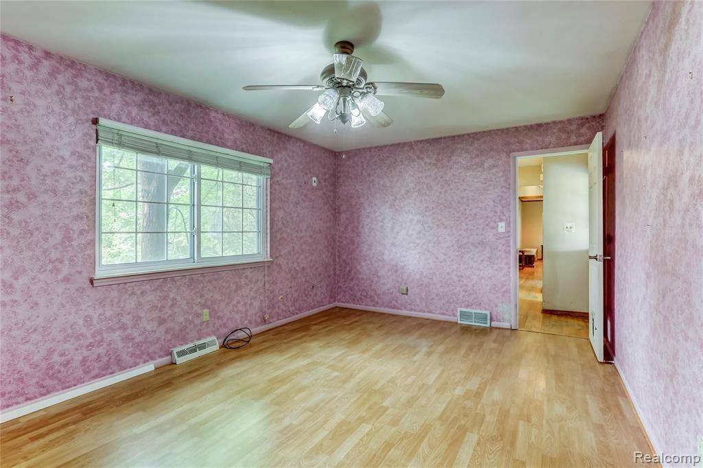 53400 Chesterfield Road Chesterfield, MI 48051 - Photo 21 of 36