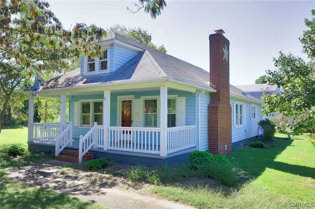 2102 Cooks Landing Road Hayes, VA 23072 - Photo 1 of 23 Frontal