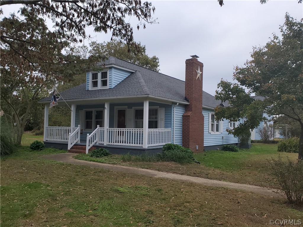 2102 Cooks Landing Road Hayes, VA 23072 - Photo 2 of 23 Frontal with new Dimensional shingled roof