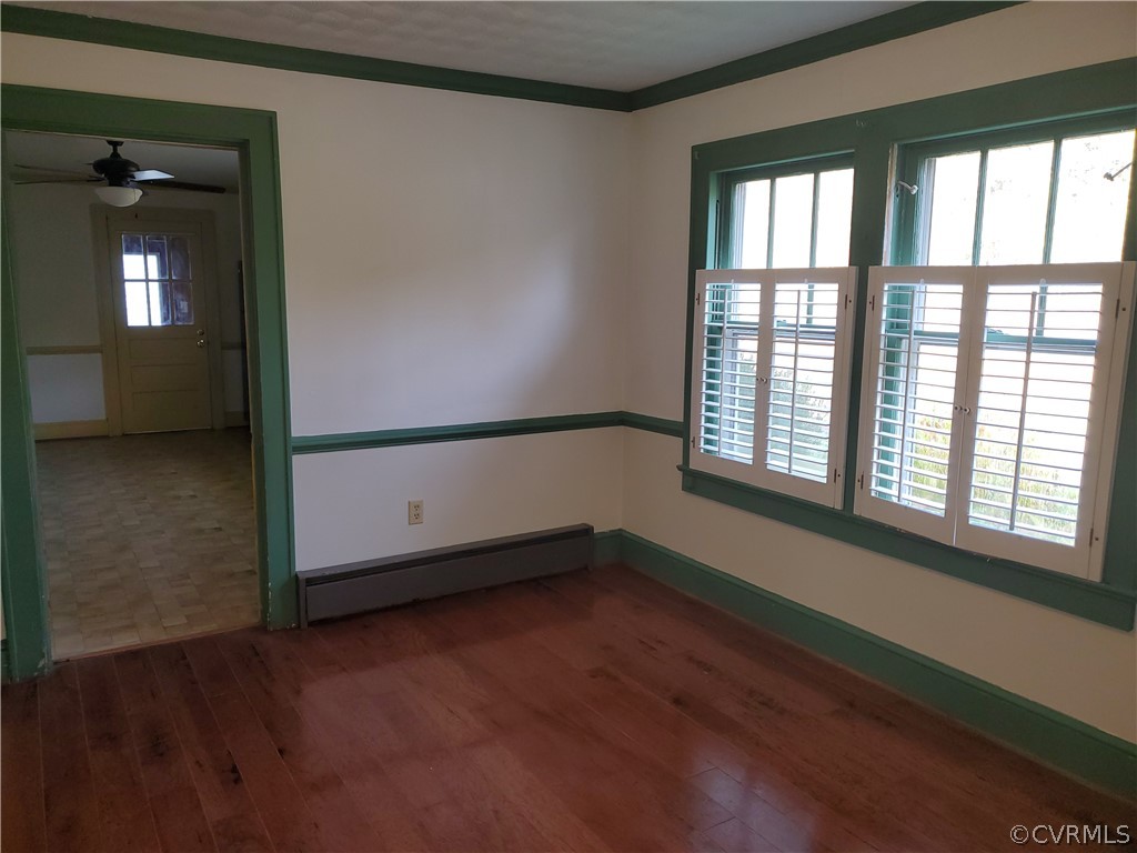 2102 Cooks Landing Road Hayes, VA 23072 - Photo 10 of 23 dining room.1