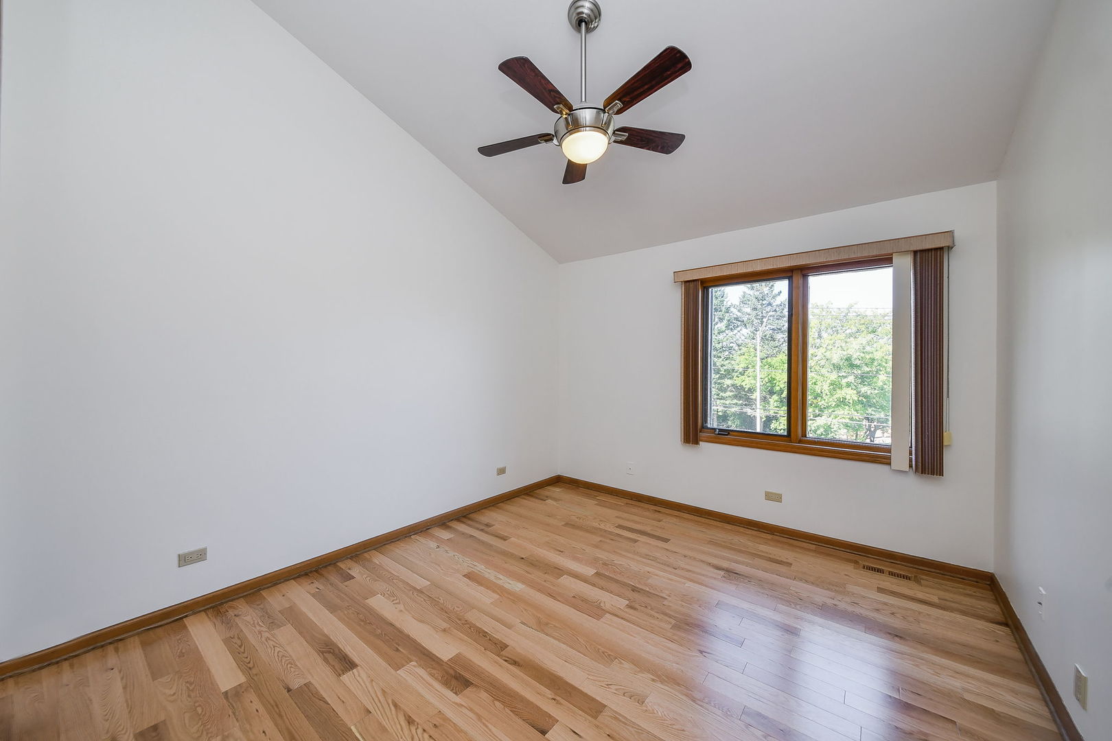 1755 Wiesbrook Road South Wheaton, IL 60189 - Photo 18 of 20 Gallery Image 18