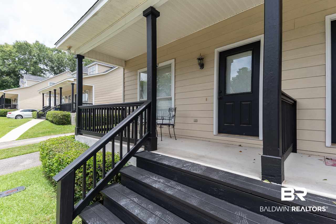 17460 Pandion Ridge, Unit C1 Fairhope, AL 36532 - Photo 21 of 25 Front Porch