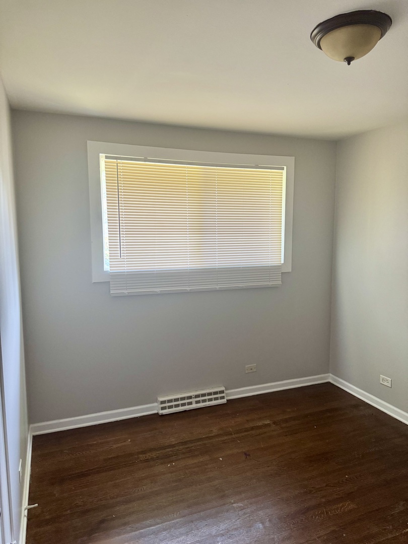 273 Charles Street Chicago Heights, IL 60411 - Photo 5 of 32