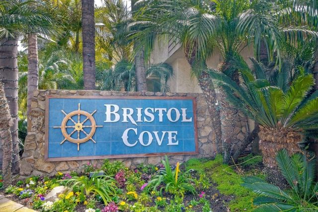 a balcony with view of the ocean