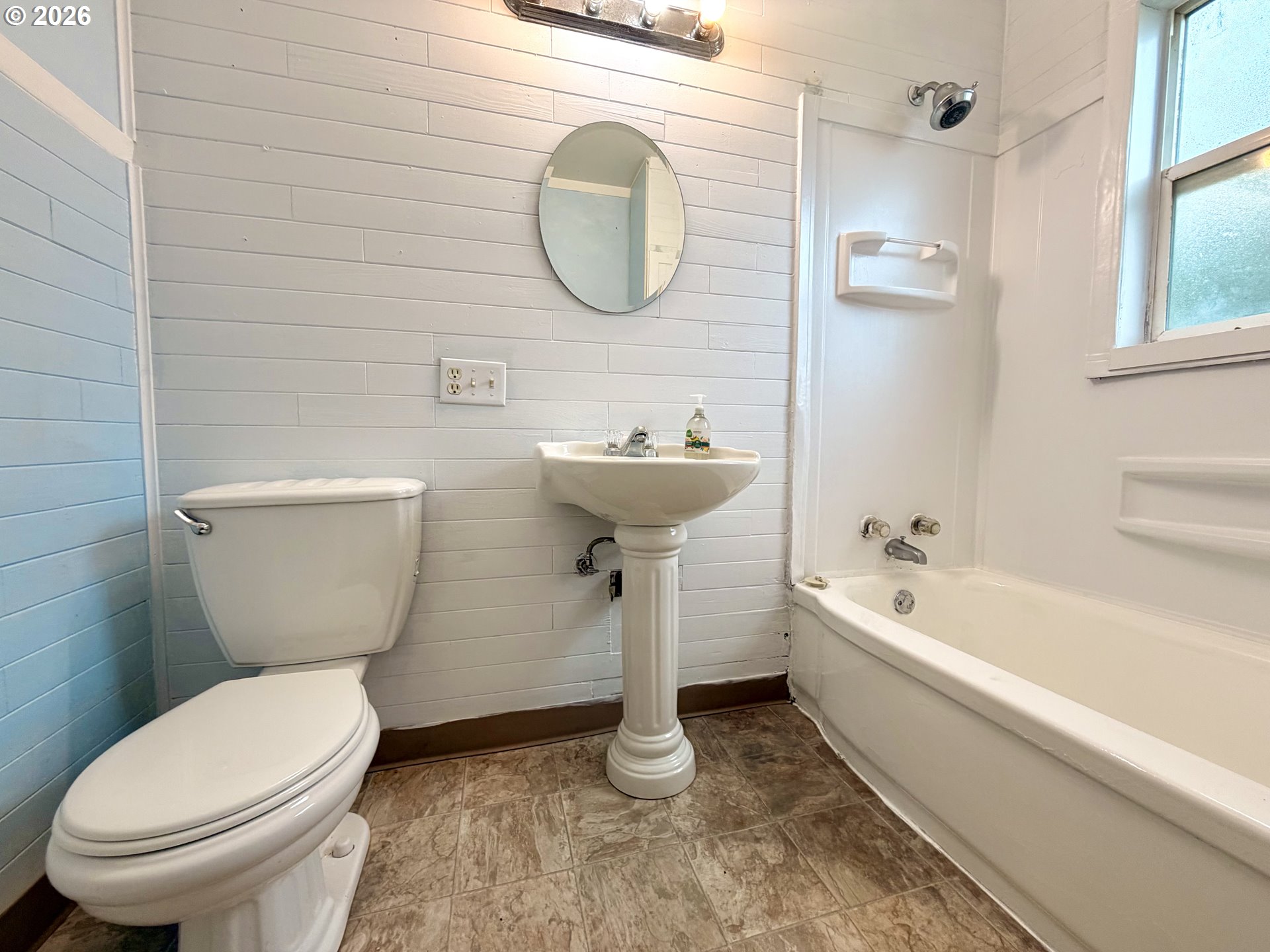 354 Radar Road Coos Bay, OR 97420 - Photo 19 of 23