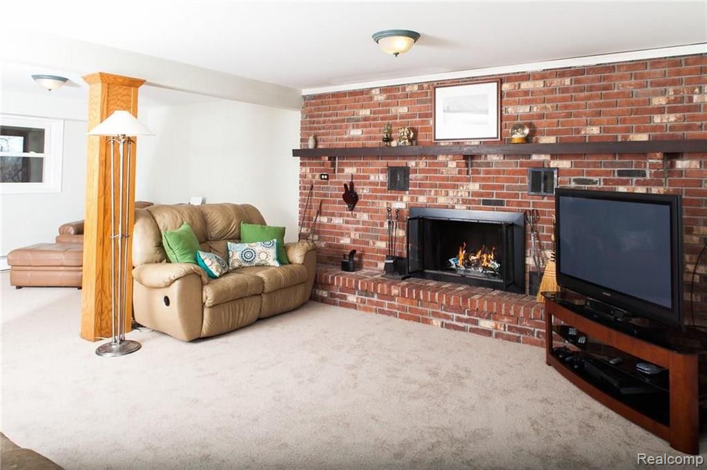 13473 South Horrell Road Fenton, MI 48430 - Photo 30 of 38