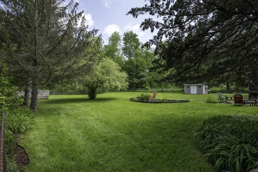 137 Glendale Road Amherst, MA 01002 - Photo 6 of 42 Gallery Image 6