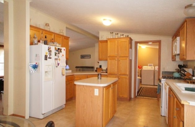 796 West River Road Traverse City, MI 49696 - Photo 12 of 32 1828857-11.JPG