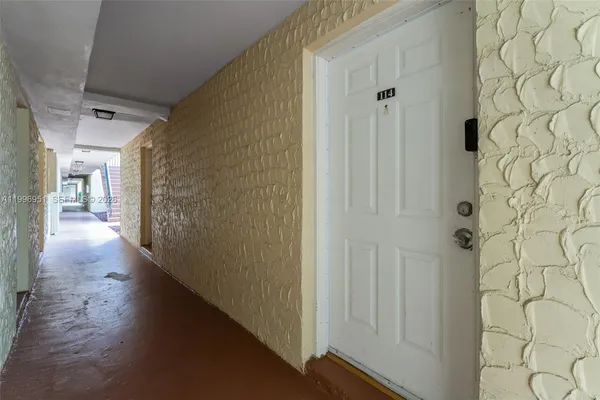 $255,000 | 8500 Southwest 109th Avenue, Unit 6114, Miami, FL 33173