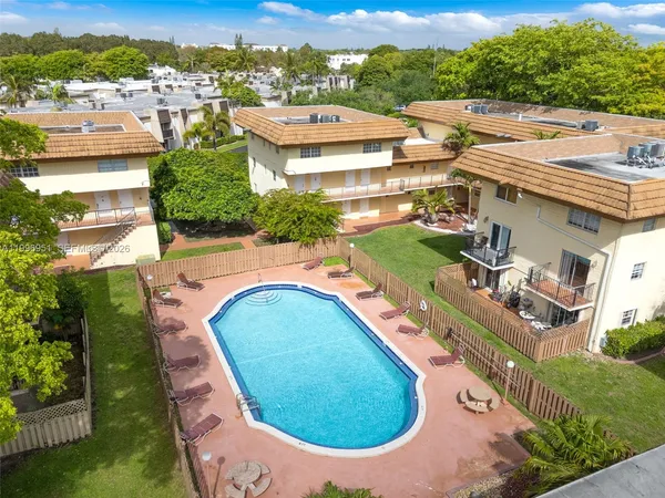 $255,000 | 8500 Southwest 109th Avenue, Unit 6114, Miami, FL 33173