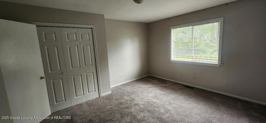 6622 North Aurelius Road Lansing, MI 48911 - Photo 9 of 32 primary bd 6624