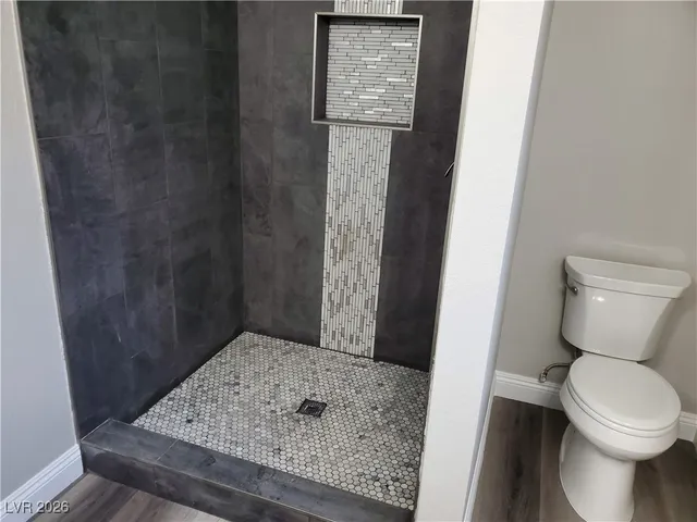 $2,100 | 6236 West Katella Avenue, Las Vegas, NV 89118