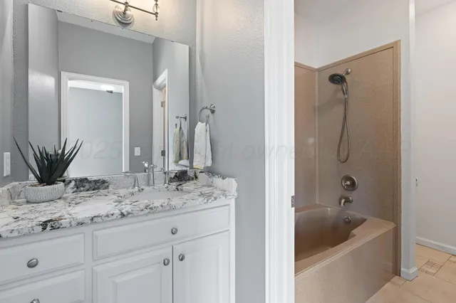 a view of utility room