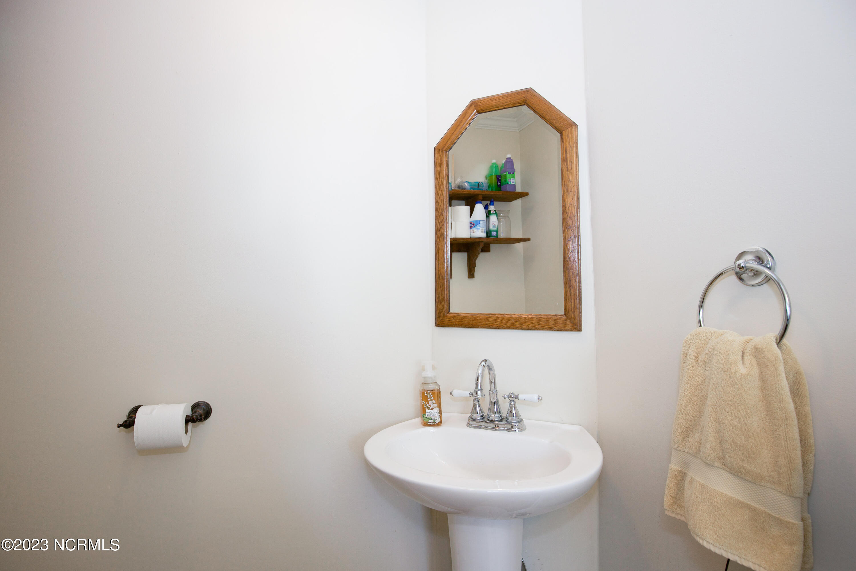 140 South Knoll Road Southern Pines, NC 28387 - Photo 28 of 54 140 S Knoll Rd-33