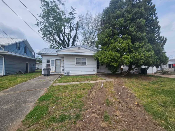 $49,000 | 833 South 13th Street, Vincennes, IN 47591