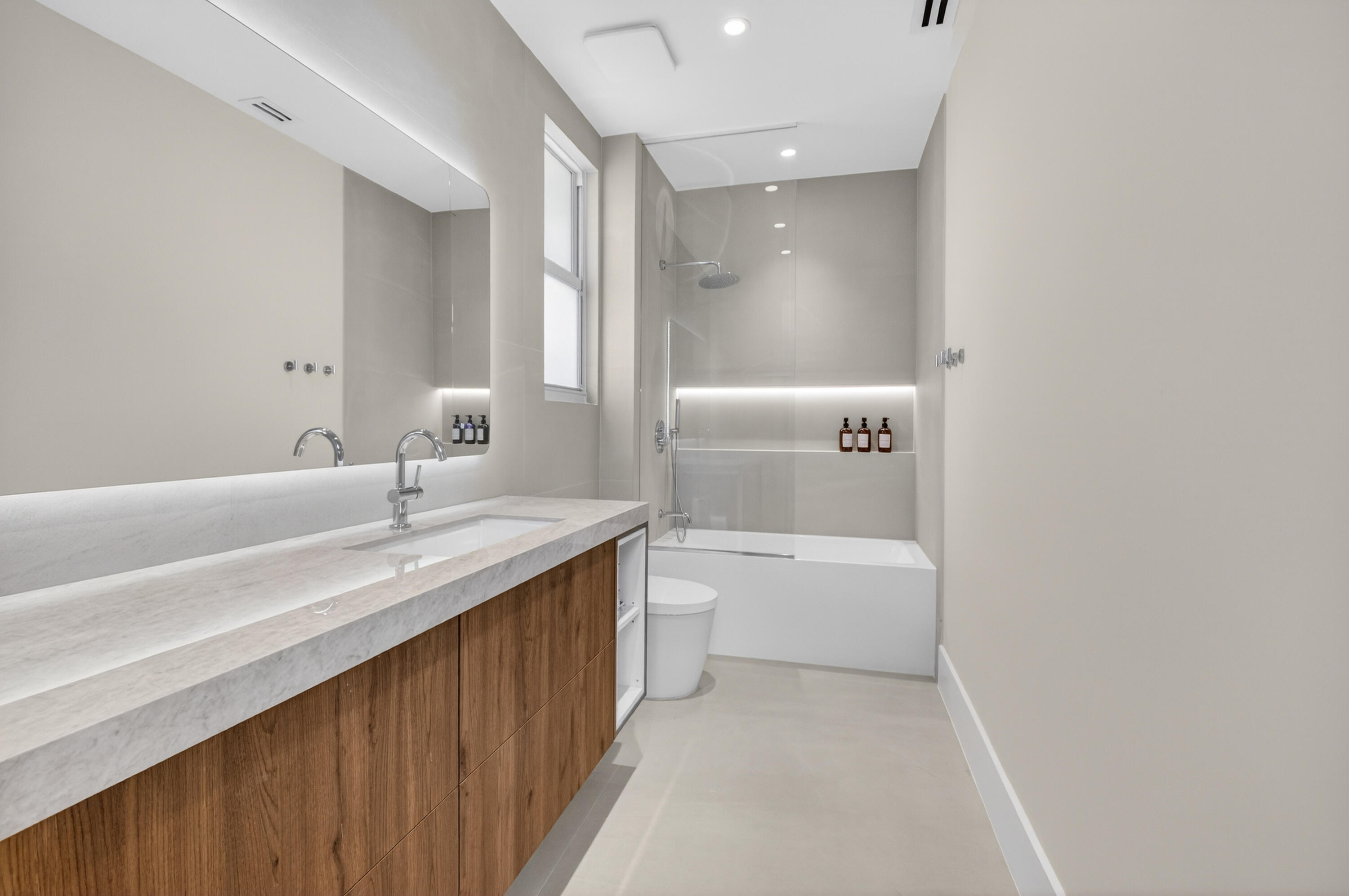 5846 Northwest 24th Avenue, Unit 202 Boca Raton, FL 33496 - Photo 41 of 50 DSC_3478.jpg