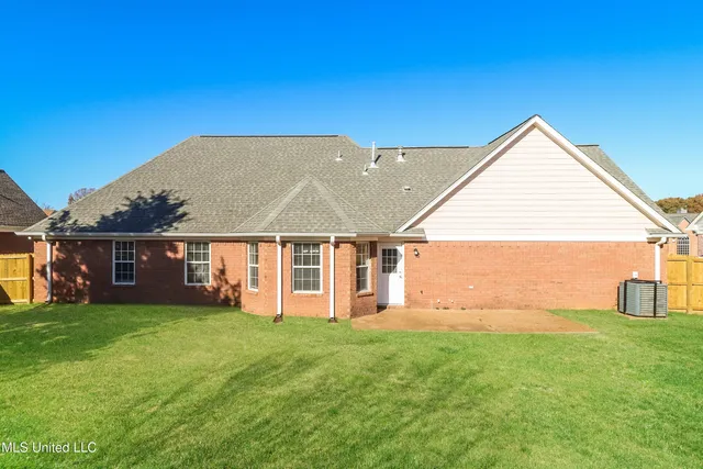 $2,570 | 6123 English Ivy North, Olive Branch, MS 38654