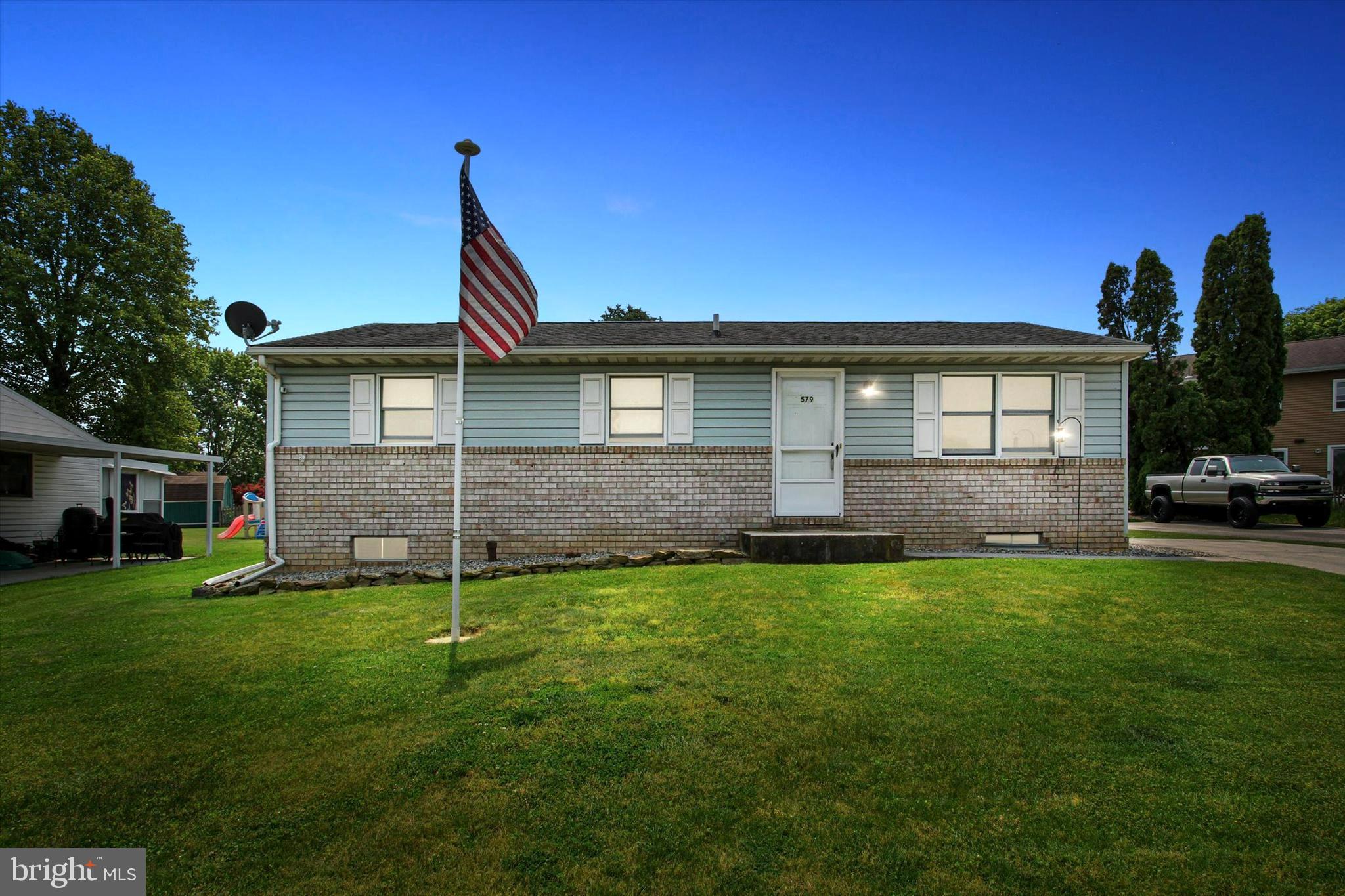 579 Spring Avenue Hanover, PA 17331 - Photo 4 of 24 Gallery Image 4