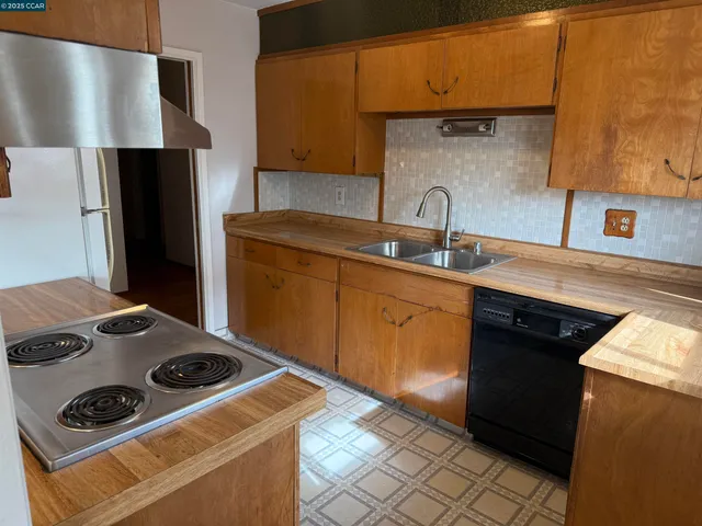 $679,500 | 1546 Mann Drive, Pinole, CA 94564