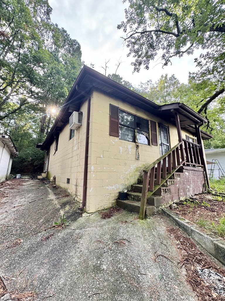 204 Bogle Street Dalton, GA 30721 - Photo 5 of 25 a view of a house with a yard
